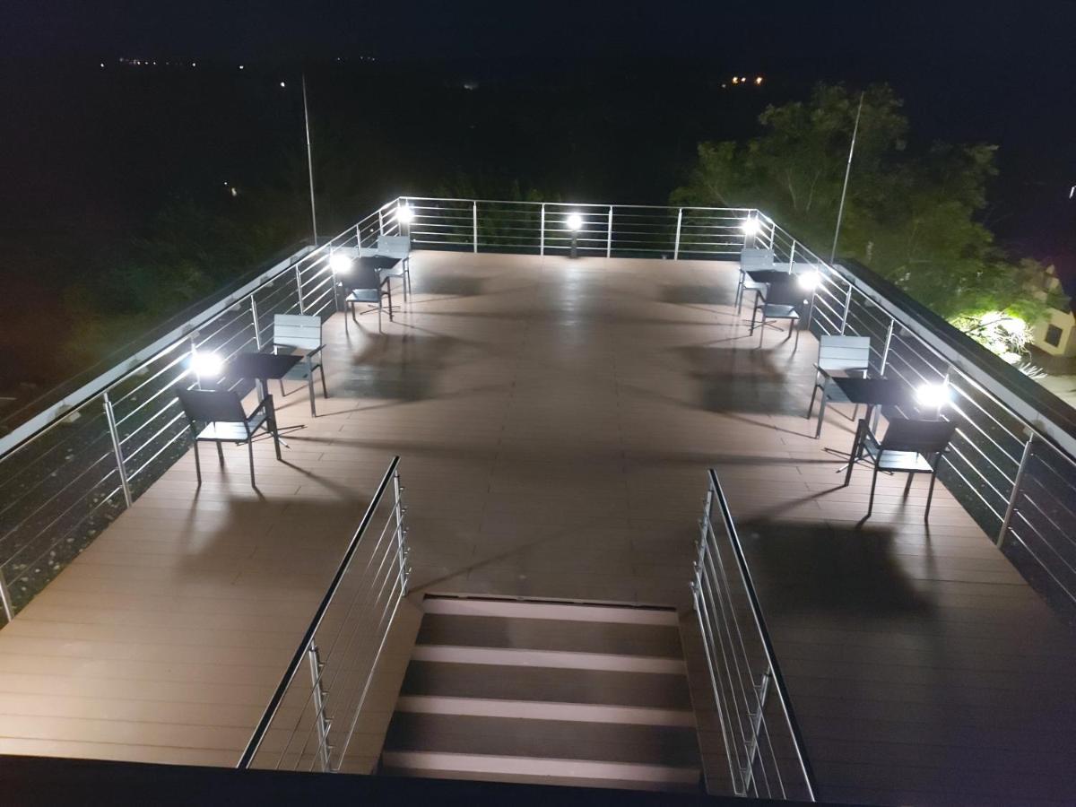 Kiss Apartman Juventus Balatonföldvár Buitenkant foto